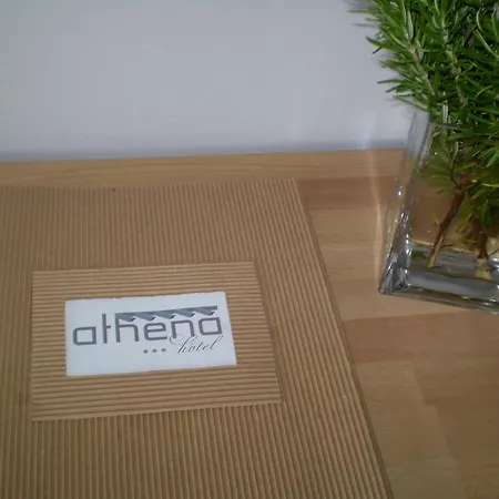Athena מלון