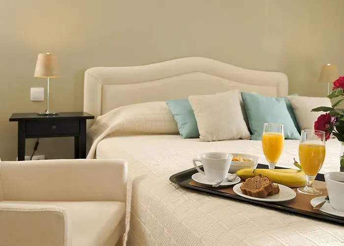 Athena Hotell 3*